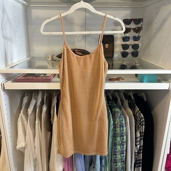 Superdown CLEO TWO PIECE DRESS IN NUDE METALLIC XS NWT revolve shimmer leopard - Picture 8 of 10